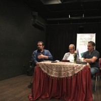  «در» مسئله ارتباط ما با جهان بیرونی را مطرح می‌کند  | عکس