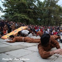 نمایش نهمین جشنواره بین المللی تیاتر خیابانی مریوان | گزارش تصویری تیوال از نمایش درخت و باد / عکاس: سید ضیاالدین صفویان | عکس