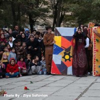 نمایش نهمین جشنواره بین المللی تیاتر خیابانی مریوان | گزارش تصویری تیوال از نمایش درخت و باد / عکاس: سید ضیاالدین صفویان | عکس