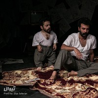 نمایش نبش قبر خاطرات یک مرد زنده که سال ها پیش مرده بود | گزارش تصویری تیوال از نمایش نبش قبر خاطرات یک مرد زنده که سال ها پیش مرده بود / عکاس: سید ضیا الدین صفویان | عکس