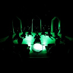 نمایش نقل سرخ | عکس