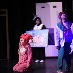 نمایش جادوی روز تولد | عکس