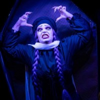 نمایش مغازه خودکشی | هر لحظه ممکن بود مردم ما را باور نکنند. | عکس