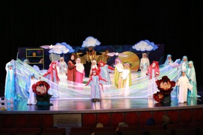 نمایش‌های حوزه‌ هنری کودک و نوجوان در هفته‌ ملی کودک نیم‌بها اجرا می‌شوند. | عکس