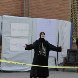 نمایش خیابانی صندلی‌ها | عکس