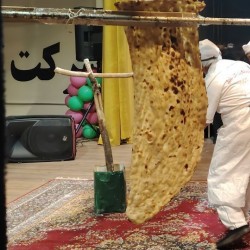 نمایش طنز موزیکال نانوایی محله آقا میرزا | عکس