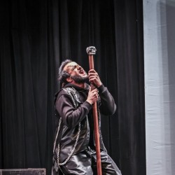 نمایش تهی سران | عکس