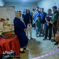 نمایش خوشبختی های کوچک سوسک شدن | گزارش تصویری تیوال از افتتاحیه نمایش خوشبختی های کوچک سوسک شدن / عکاس: رضا جاویدی | عکس