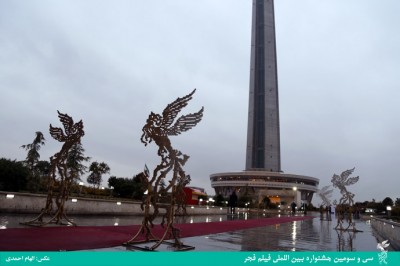 همه حاشیه‌های اختتامیه سی و سومین جشنواره فیلم فجر | عکس
