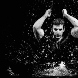 نمایش زخم هایم را بو بکش | عکس