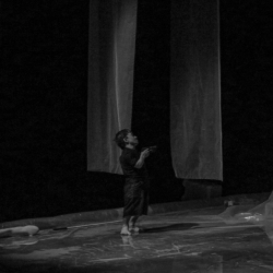 نمایش اوبرمنش | عکس