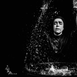 نمایش زخم هایم را بو بکش | عکس