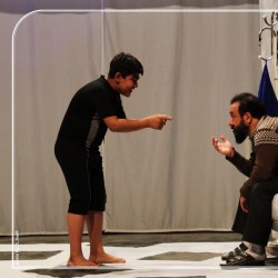 نمایش قرار | عکس