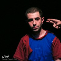 نمایش تو این دعوا حمید حجت رو خفه می کنه | گزارش تصویری تیوال از نمایش تو این دعوا حمید حجت رو خفه می کنه / عکاس: پریچهر ژیان | عکس