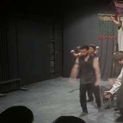 نمایش داستان پرخواب چشم | عکس