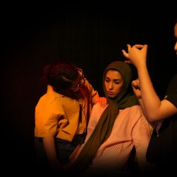 نمایش ویرگول | عکس