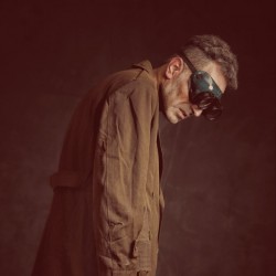 کنسرت-نمایش بیرون پشت در | عکس