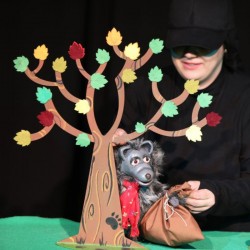 نمایش گرگ بلا جلو بیا جلو بیا | عکس