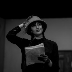 نمایش قتل آقای هاورشام | عکس