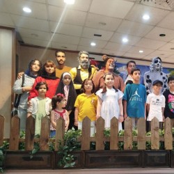 نمایش کادوی مادربزرگ | عکس