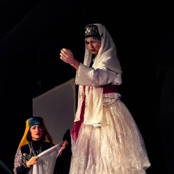 نمایش شب شکار | عکس