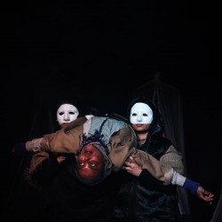 نمایش حناق | عکس