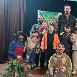 نمایش خرگوش شعبده باز | عکس