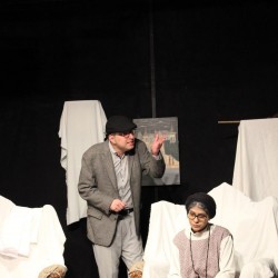 نمایش اتاق ورونیکا | عکس