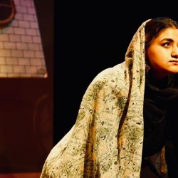 نمایش راهی به رهایی | عکس