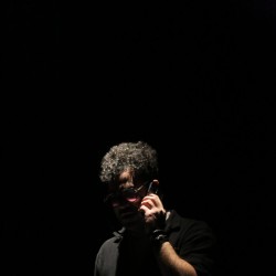 نمایش وی‌لا | عکس