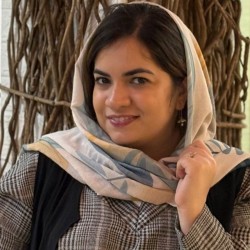 عکس فریبا ضروری