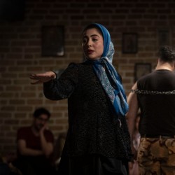 نمایش معرکه در معرکه | عکس
