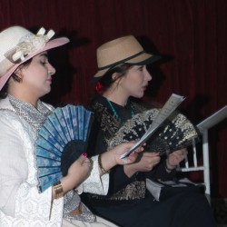 نمایشنامه‌خوانی دو نمایشنامه از آندره پراگا (اتاق انتظار، داستان یک پیراهن و یک ویلون) | عکس