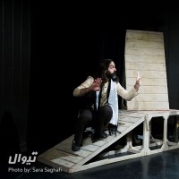 نمایش بر پهنه ی چشمان مغربی ات | گزارش تصویری تیوال از نمایش بر پهنه چشمان مغربی ات / عکاس: سارا ثقفی | عکس