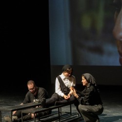 نمایش تا هیچ چیز عوض نشود | عکس