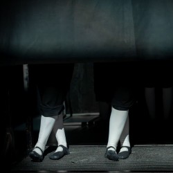 نمایش رهسپار | عکس