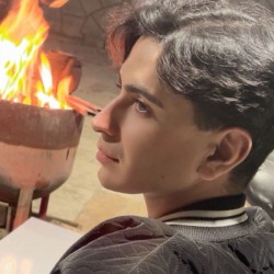 عکس آرتا سجادیه