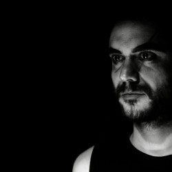 نمایش وحوش مطیع | عکس