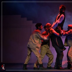 نمایش ذرات آشوب | عکس