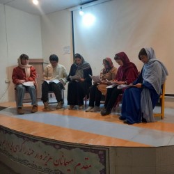 نمایشنامه‌خوانی کچل کفتر باز | عکس