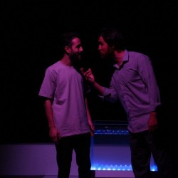 نمایش قرار | عکس