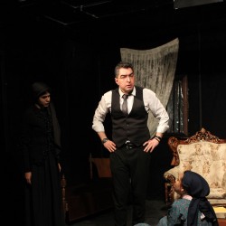 نمایش اتاق ورونیکا | عکس