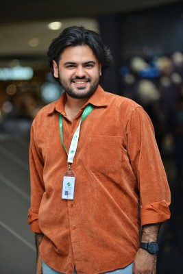 سعید حشمتی نمایش «ویژه بانوان نیست» را به صحنه می‌آورد | عکس