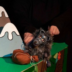 نمایش گرگ بلا جلو بیا جلو بیا | عکس