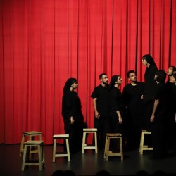 نمایش باغ آلبالو | عکس