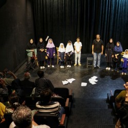 نمایشنامه‌خوانی کارآگاهان مدرسه | عکس