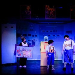 نمایش جادوی روز تولد | عکس