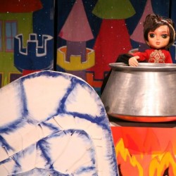 نمایش نیم وجبی | عکس