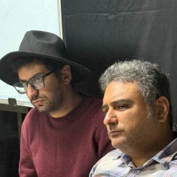 نمایشنامه‌خوانی جنگ هدیه ای برای تولد یک انسان | عکس