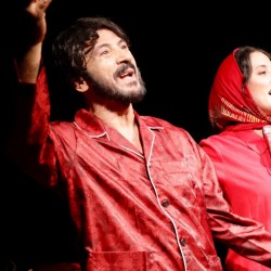 نمایش همه چیز روی میز | عکس